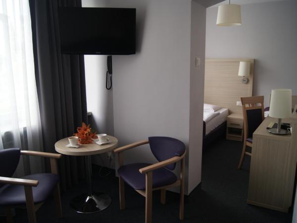 Hotel PZMot : photo 4 de la chambre chambre triple standard