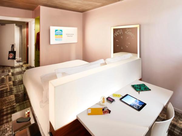 Mama Shelter Marseille : photo 6 de la chambre chambre double moyenne - maman 