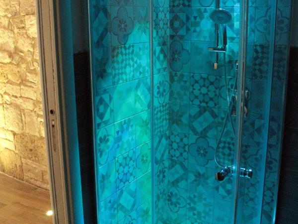 DeShome Guest House : photo 3 de la chambre chambre triple supérieure