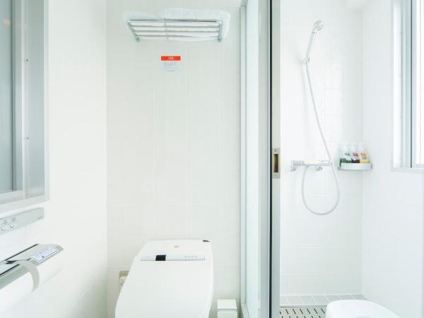 Urbain Hiroshima Central : photo 4 de la chambre chambre double avec douche seulement - non-fumeurs