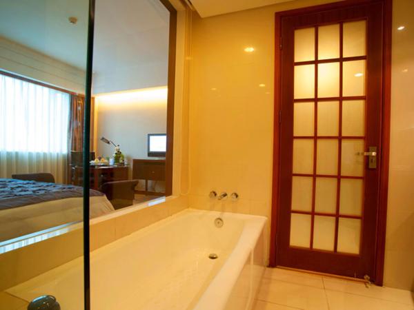 Grand Skylight Gardens Hotel Shanghai Bai Se Road : photo 2 de la chambre chambre double deluxe avec baignoire