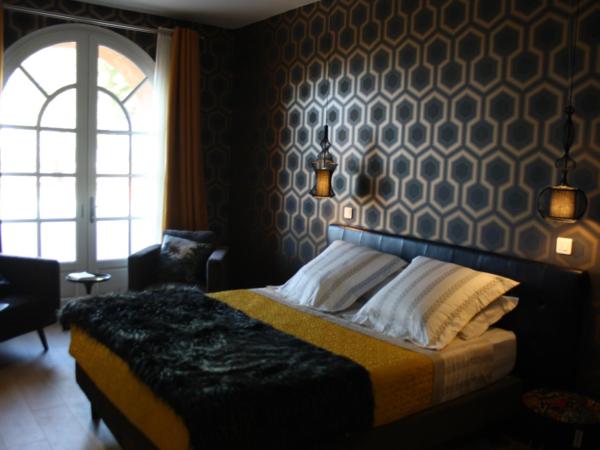 La Gourgasse Vieille : photo 6 de la chambre studio - vue sur piscine 