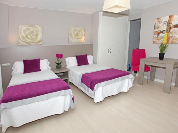 Hotel El Faro Marbella : photo 2 de la chambre studio