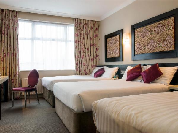 Flannery's Hotel : photo 8 de la chambre chambre familiale (2 adultes et 2 enfants)