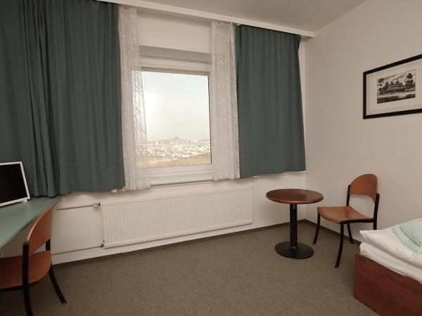 Kolej Akademie : photo 3 de la chambre chambre lits jumeaux