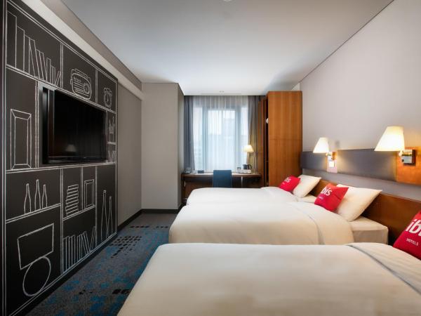 Ibis Ambassador Myeongdong : photo 2 de la chambre chambre standard avec 3 lits simples