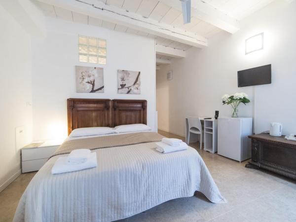 Academia Residence : photo 2 de la chambre chambre triple