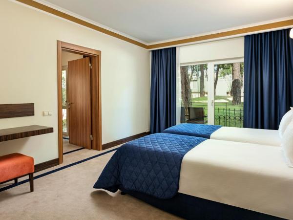 Pine Beach Belek : photo 4 de la chambre chambre familiale club jardin
