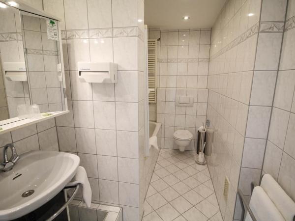 Hotel am Zoo : photo 10 de la chambre suite