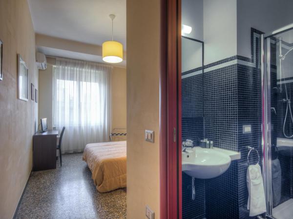 Al Porto Di Cagliari : photo 5 de la chambre chambre double ou lits jumeaux