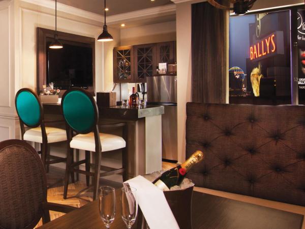 The Cromwell Hotel & Casino : photo 2 de la chambre suite boulevard - non-fumeurs - suites césar