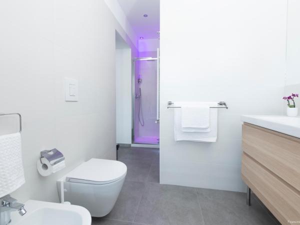 Dimora CentroWell : photo 5 de la chambre chambre double avec salle de bains privative