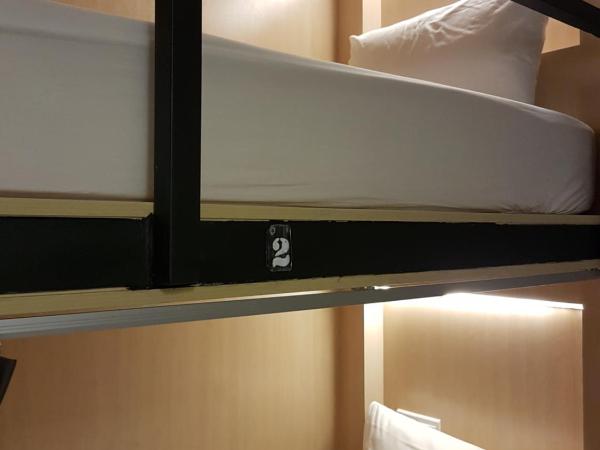 Hotel 1000 Miles : photo 4 de la chambre lit dans dortoir pour femmes de 4 lits