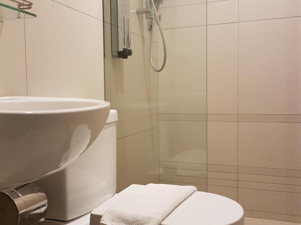 Hotel 1000 Miles : photo 1 de la chambre lit dans dortoir pour femmes de 4 lits