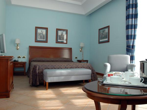 Le Cheminée Business Hotel Napoli : photo 6 de la chambre chambre double deluxe