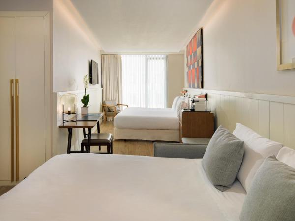 H10 Cubik 4* Sup : photo 7 de la chambre chambre double ou lits jumeaux supérieure avec vue sur ville