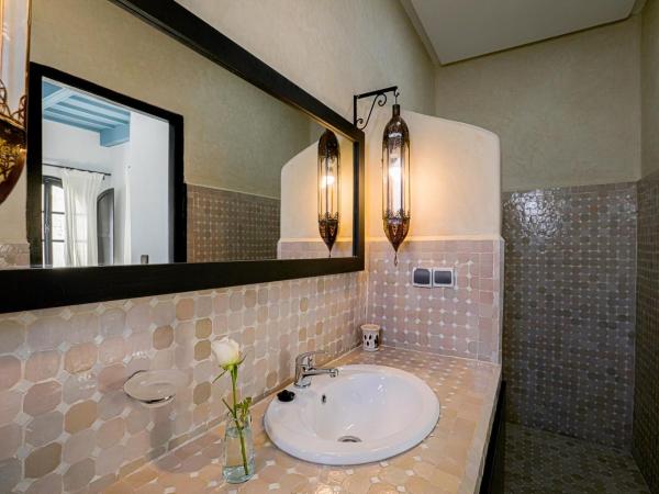 Riad Dar Awil : photo 2 de la chambre chambre deluxe