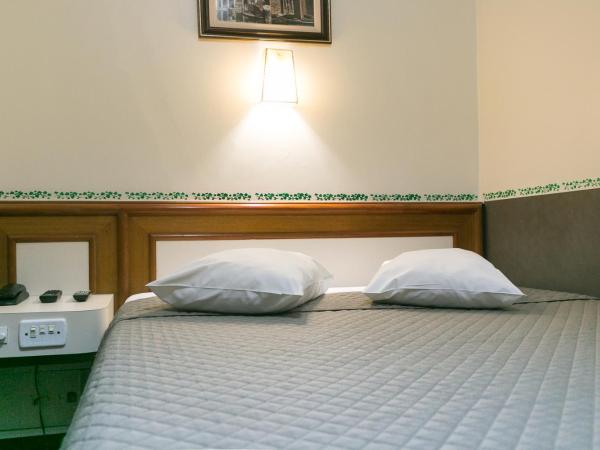 Hotel Residenza - 400m do inicio da Av Paulista e Metrô Paraiso : photo 4 de la chambre chambre double ou lits jumeaux