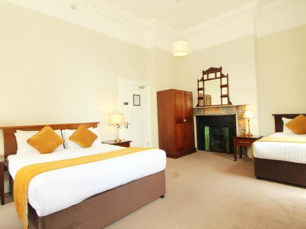 Castle Hotel : photo 9 de la chambre chambre familiale (2 adultes + 1 enfant)