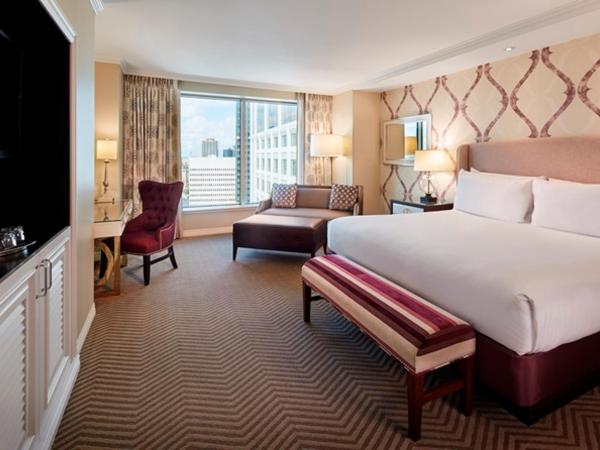 Harrah's New Orleans Hotel & Casino : photo 1 de la chambre chambre lit king-size premium