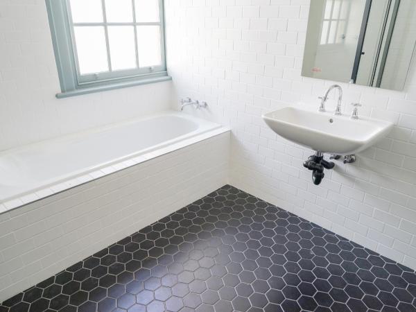 Oasis on Beamish Hotel : photo 1 de la chambre chambre simple avec salle de bains commune