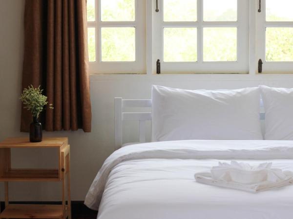 HOME@HOSTEL KANCHANABURI : photo 6 de la chambre chambre double avec salle de bains privative