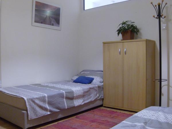 Csapd le Csacsi Vendégház : photo 2 de la chambre chambre lits jumeaux standard avec salle de bains commune