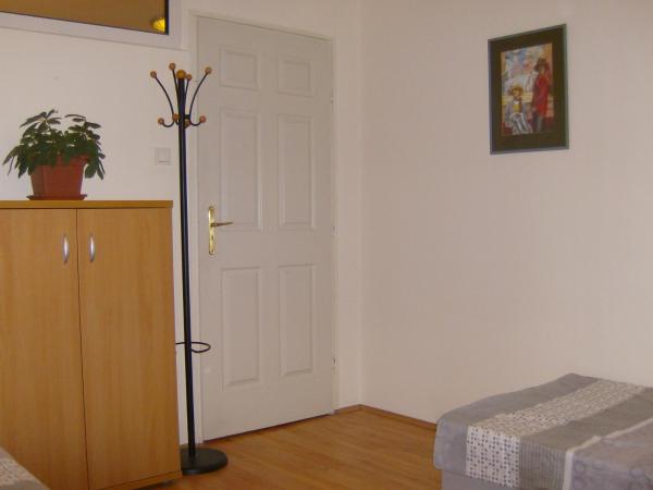 Csapd le Csacsi Vendégház : photo 3 de la chambre chambre lits jumeaux standard avec salle de bains commune