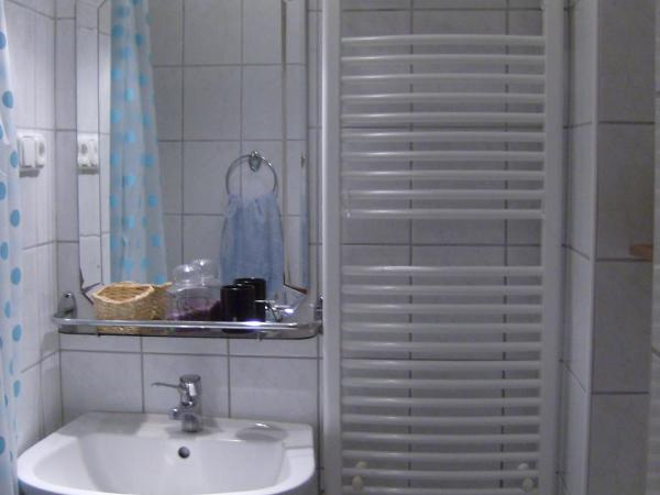 Csapd le Csacsi Vendégház : photo 5 de la chambre chambre double ou lits jumeaux avec salle de bains privative