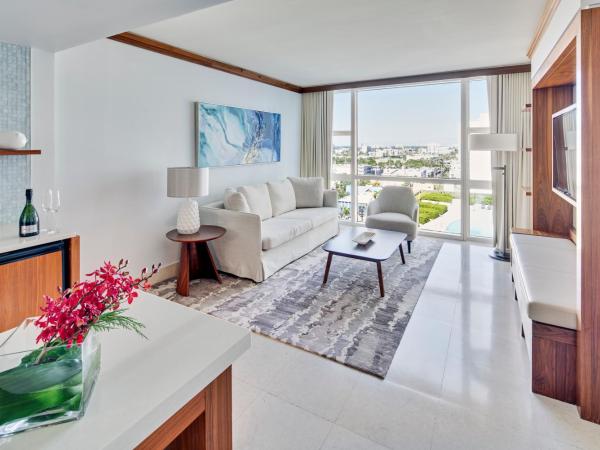 Carillon Miami Wellness Resort : photo 5 de la chambre appartement 1 chambre avec lit king-size - vue sur ville