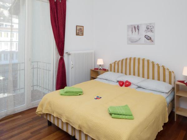 Rooms Al Festival : photo 1 de la chambre chambre double ou lits jumeaux avec salle de bains commune