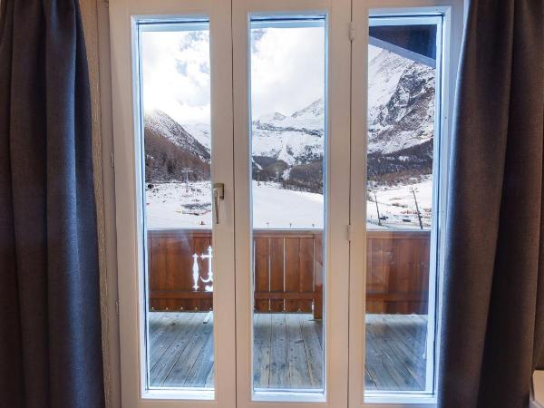 Hotel THE LARIX ski-in ski-out : photo 5 de la chambre chambre double sud