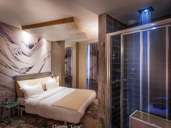 Apostrophe Hôtel : photo 10 de la chambre chambre double supérieure avec douche à jets d'hydromassage