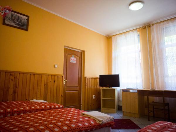 Cívis Szálláshely : photo 2 de la chambre chambre triple avec salle de bains privative