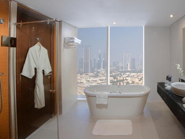 Millennium Central Downtown : photo 4 de la chambre chambre premium - vue sur horizon