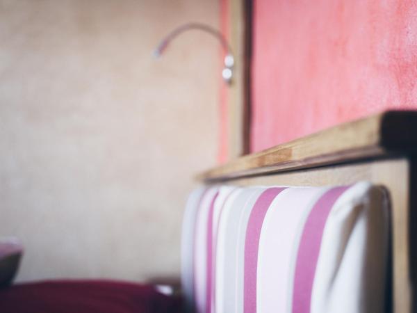 Chambres d'hôtes Le Clos d'Enhaut : photo 6 de la chambre chambre double