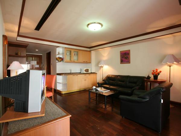Interchange Tower Serviced Apartment - SHA Extra Plus : photo 2 de la chambre suite