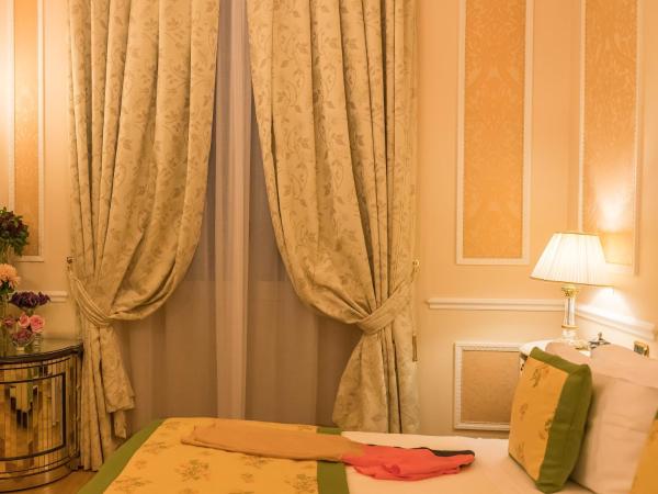 Hotel Bernini Palace : photo 3 de la chambre chambre familiale