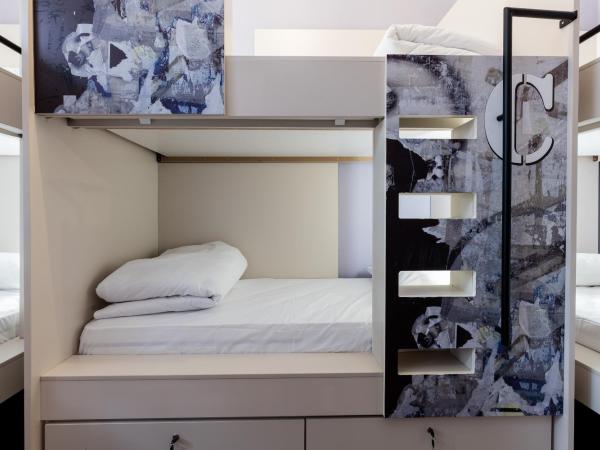 Nubian Hostel : photo 4 de la chambre lit dans dortoir pour femmes de 6 lits avec salle de bains privative