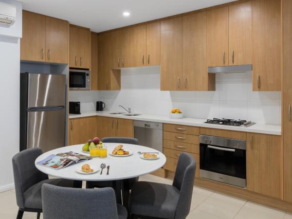 Meriton Suites Waterloo : photo 5 de la chambre suite moderne 2 chambres