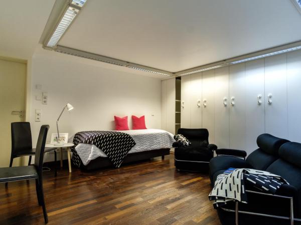 Suite-Home EXPO MESSE : photo 10 de la chambre appartement avec douche