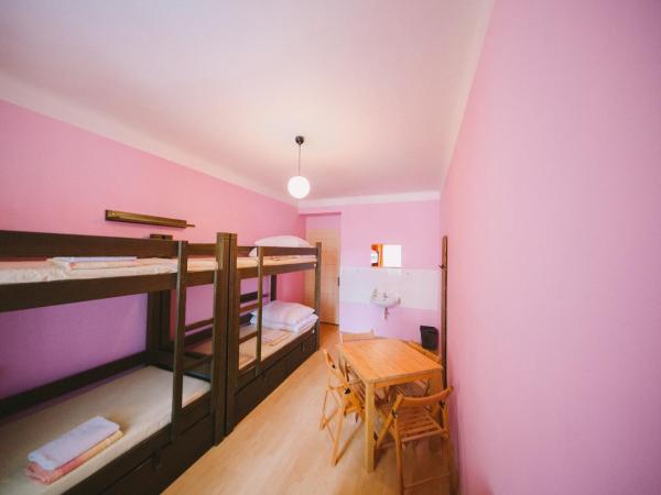 Hostel Dakura : photo 1 de la chambre lit dans dortoir pour femmes de 4 lits