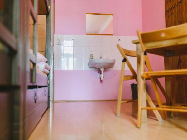 Hostel Dakura : photo 4 de la chambre lit dans dortoir pour femmes de 4 lits