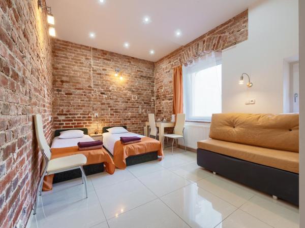 hostelswidnicka24 : photo 2 de la chambre chambre quadruple avec salle de bains privative