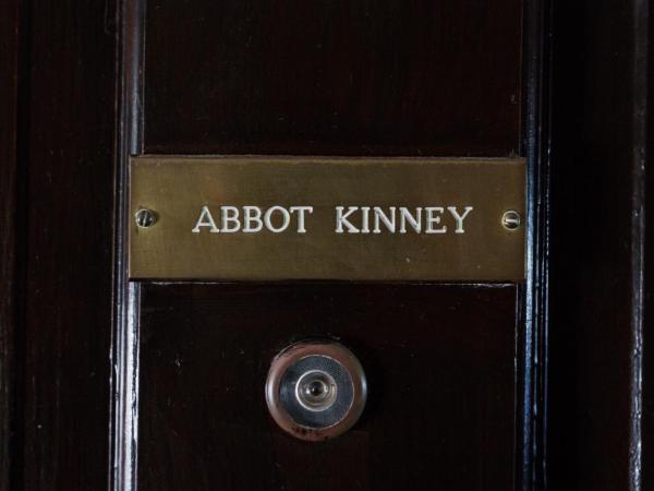 Venice Beach House : photo 7 de la chambre chambre lit queen-size avec balcon