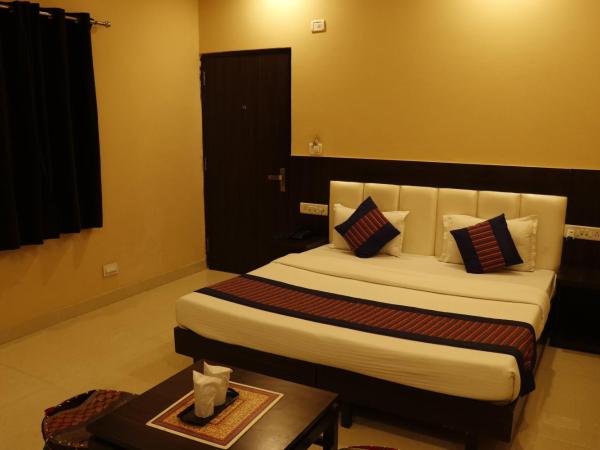 Taj Haveli Hotel Agra - 2 Minute Walking Distance From Taj Mahal : photo 1 de la chambre chambre triple deluxe