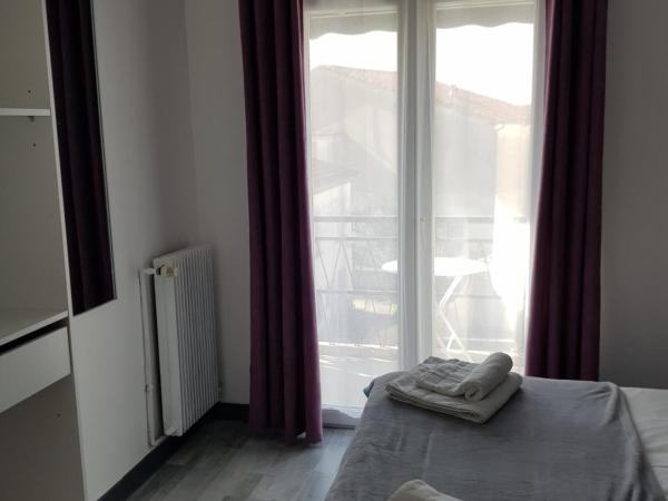 Hôtel l'Etoile : photo 1 de la chambre chambre double avec balcon