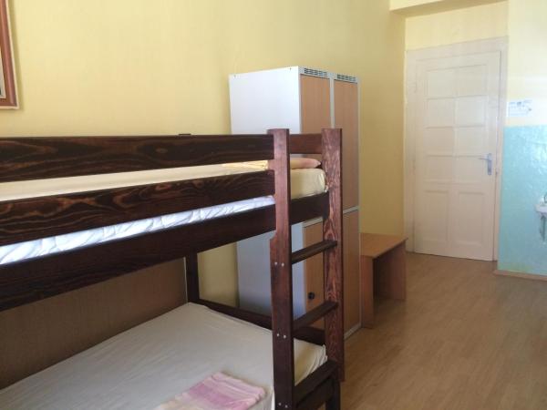 Hostel Dakura : photo 4 de la chambre lit dans dortoir pour hommes de 4 lits