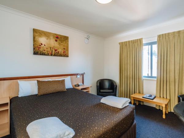 Canning Bridge Auto Lodge : photo 2 de la chambre chambre lit queen-size deluxe