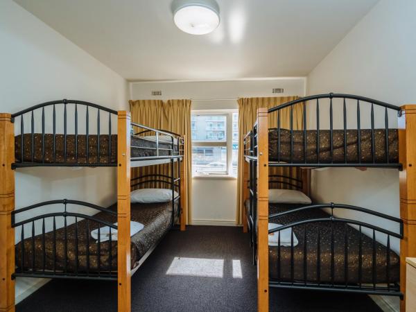 Canning Bridge Auto Lodge : photo 1 de la chambre suite familiale avec balcon